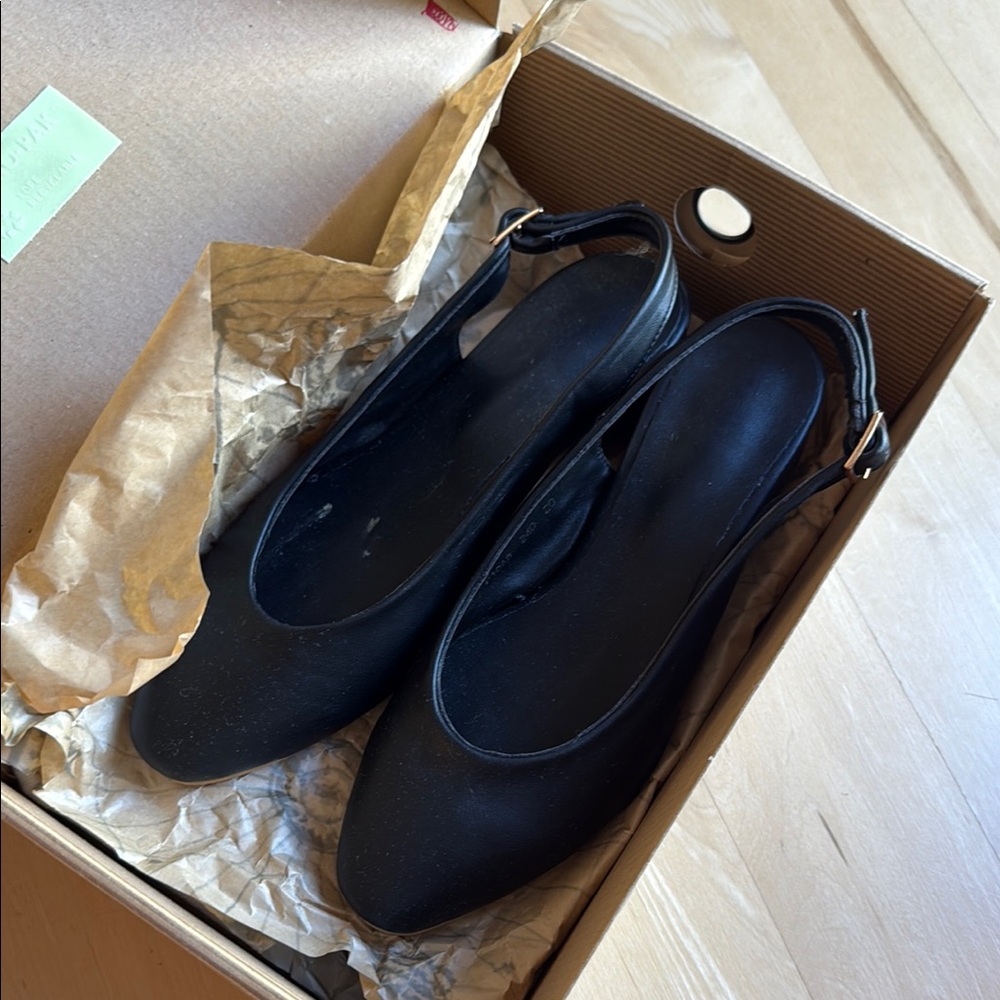 Bussola Elegant Black Flats